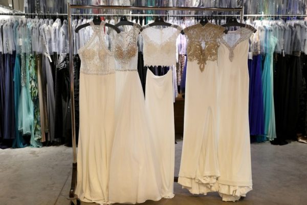 La wedding dress rental