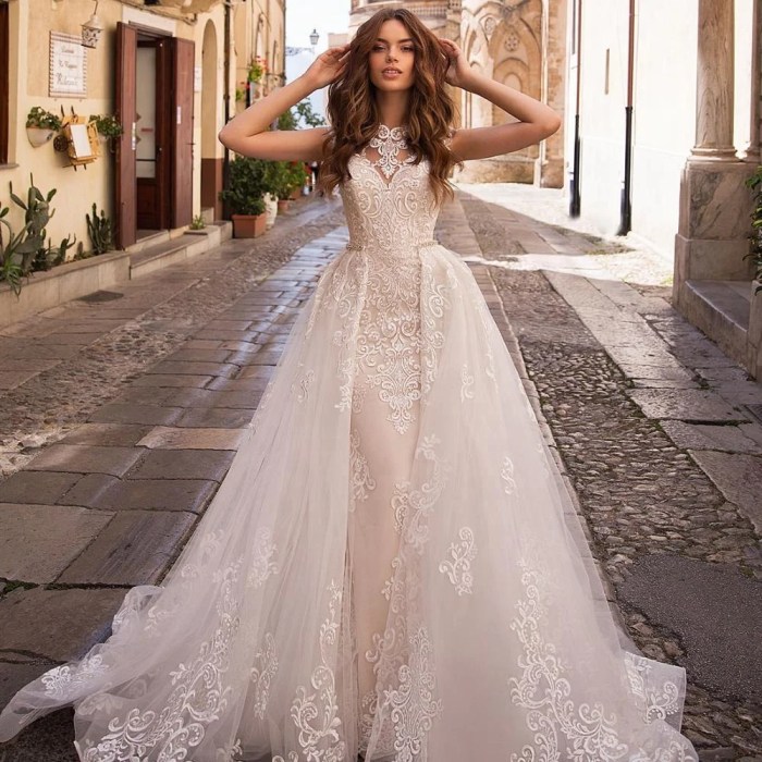 Detachable overskirt wedding dress