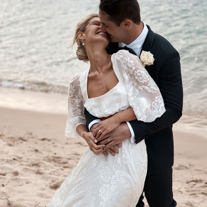 Wedding dress for beach