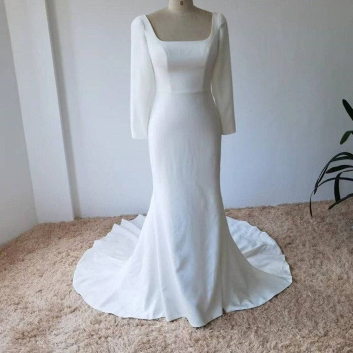 Ivory sleeve wedding dress