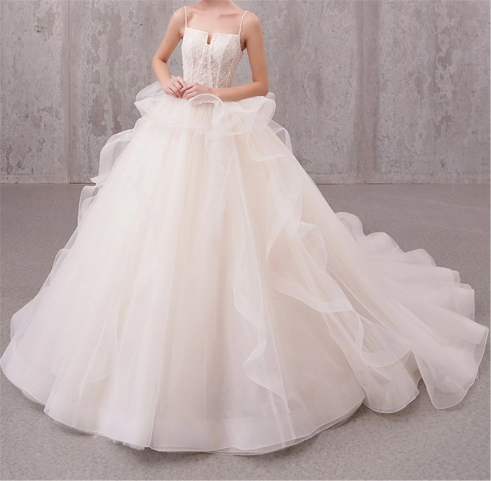 Tiered tulle wedding dress